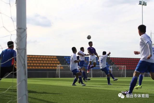 库里23分詹姆斯33+7+11浓眉缺阵 勇士大胜湖人